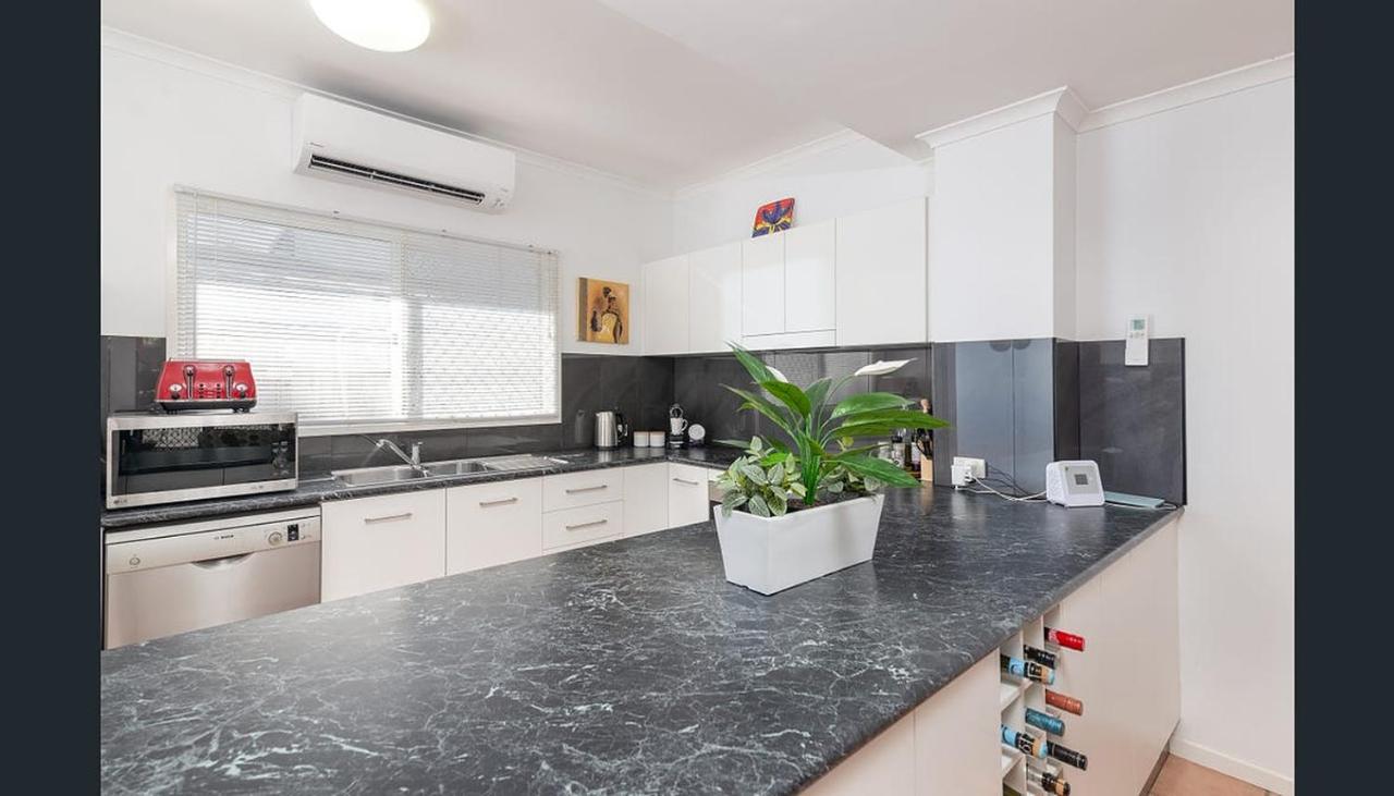 Modern 2 Bedroom Townhouse - Four Mile Beach Escapes Port Douglas Exterior foto